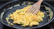 Scrambled-Eggs-Frying-Pan.jpg